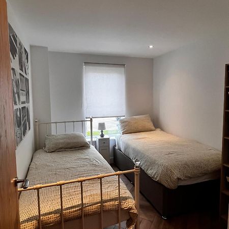 Seaside Serenity Apartman Llanelli Kültér fotó